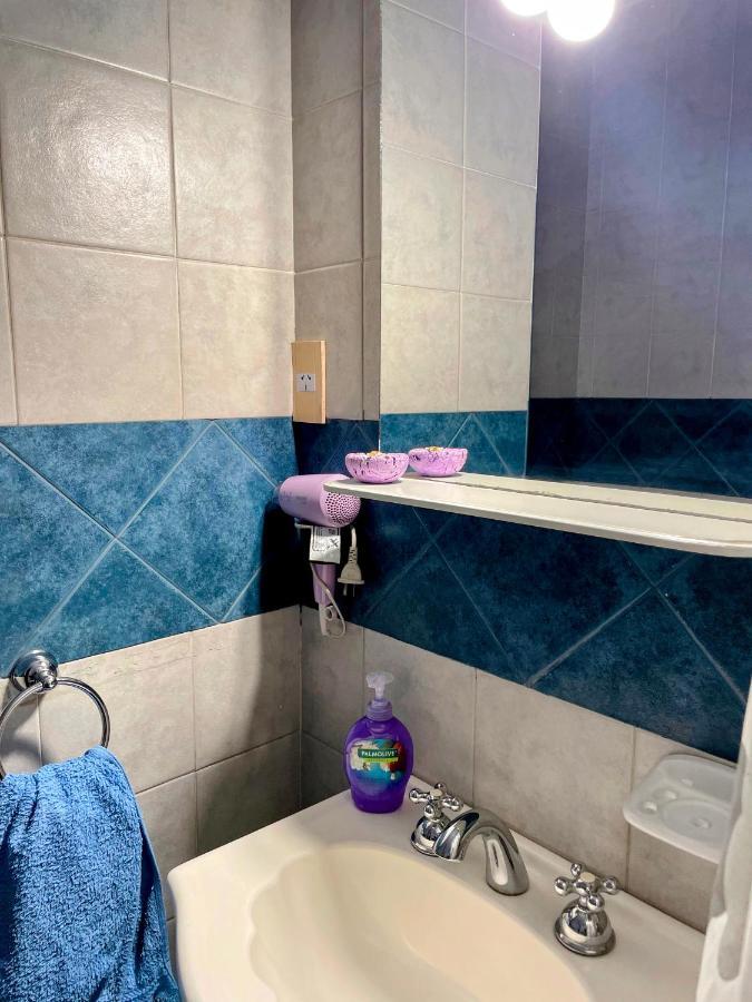 Amplio Departamento, La Mejor Ubicación En *